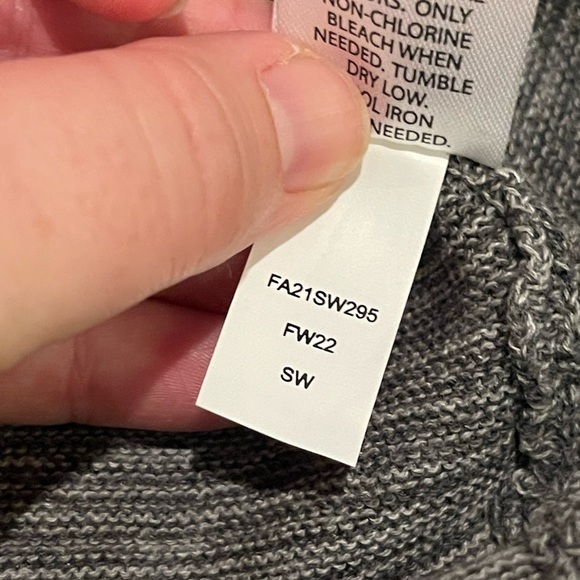 Flag and Anthem NwT Macys gray quarter zip gray cotton sweater - Picture 10 of 10